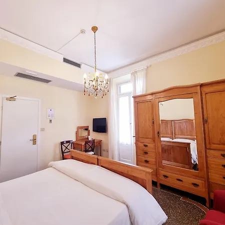 Canali, Portofino Coast Hotel