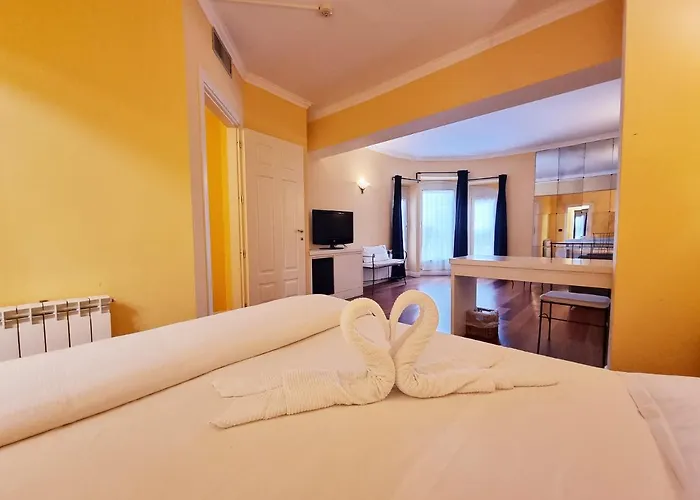 Canali, Portofino Coast 4*