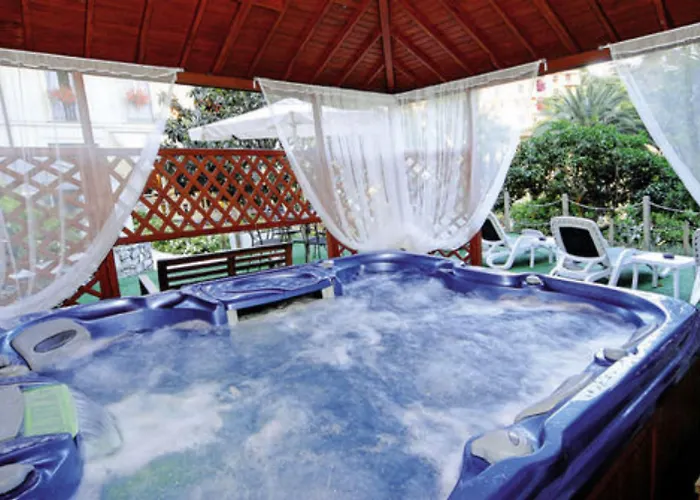 Canali, Portofino Coast 4*