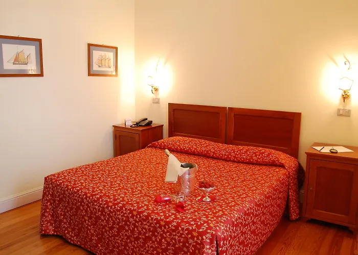 Canali, Portofino Coast Hotell